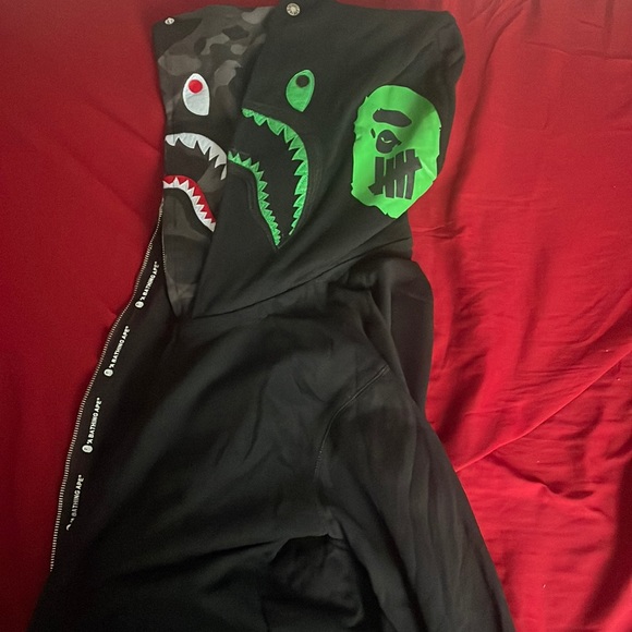 size medium Double shark bape hoodie